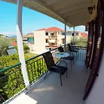 شقة Zacharogianni